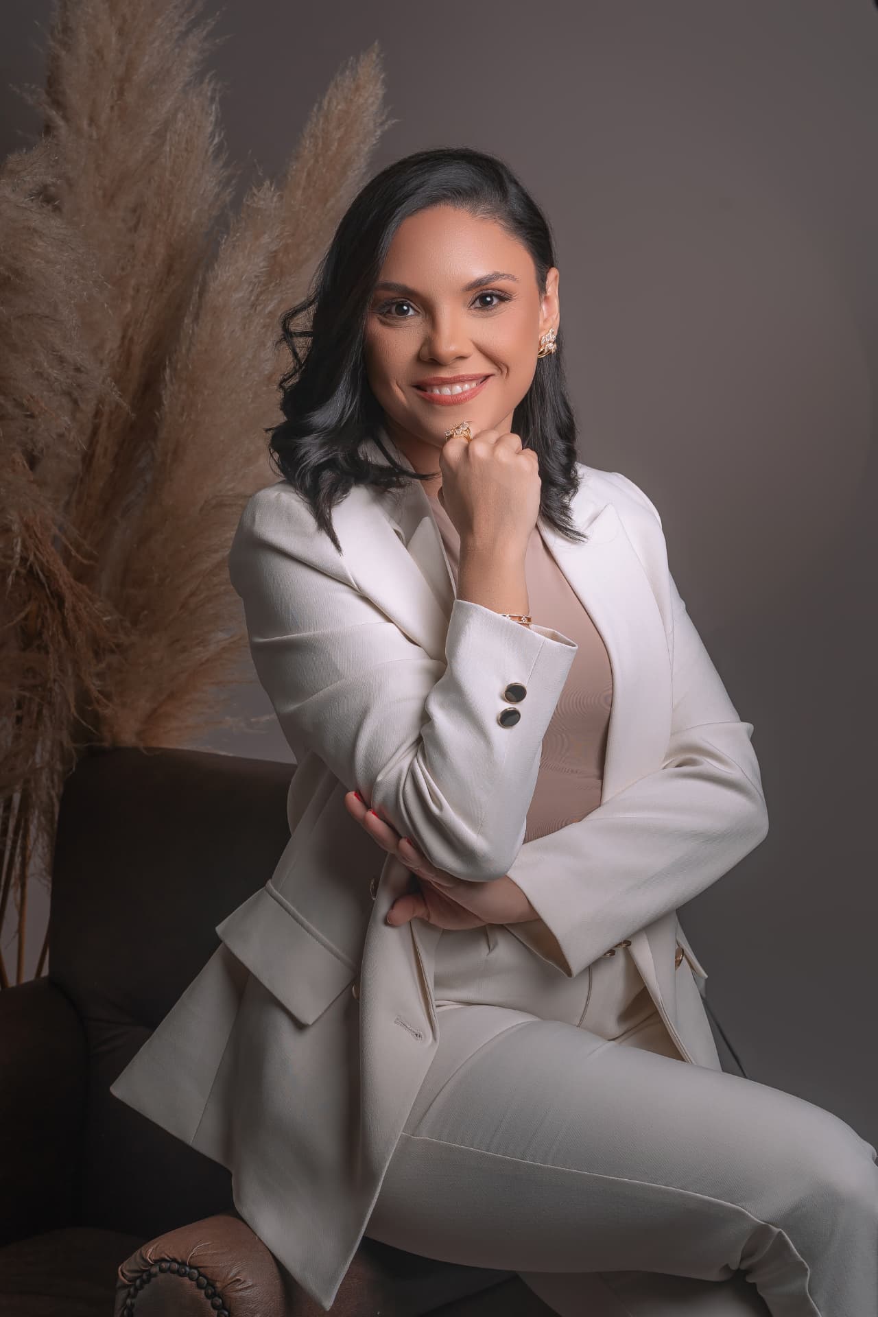 Josy Bezerra, psicóloga e psicanalista, retrato de estúdio